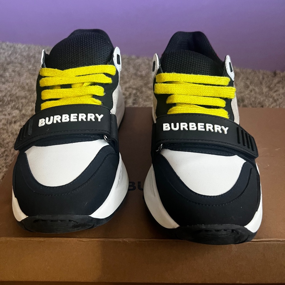 Burberry Ramsey Sneaker - Picture 1 of 12